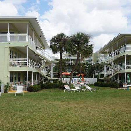 Tropic Terrace Of Treasure Island Hotel St. Pete Beach Eksteriør billede