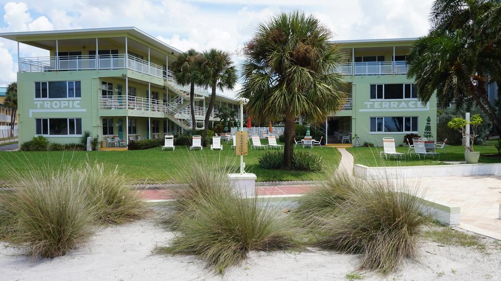 Tropic Terrace Of Treasure Island Hotel St. Pete Beach Eksteriør billede