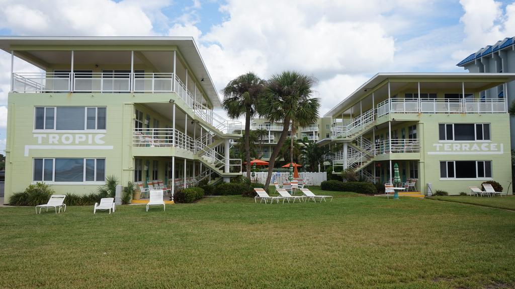 Tropic Terrace Of Treasure Island Hotel St. Pete Beach Eksteriør billede